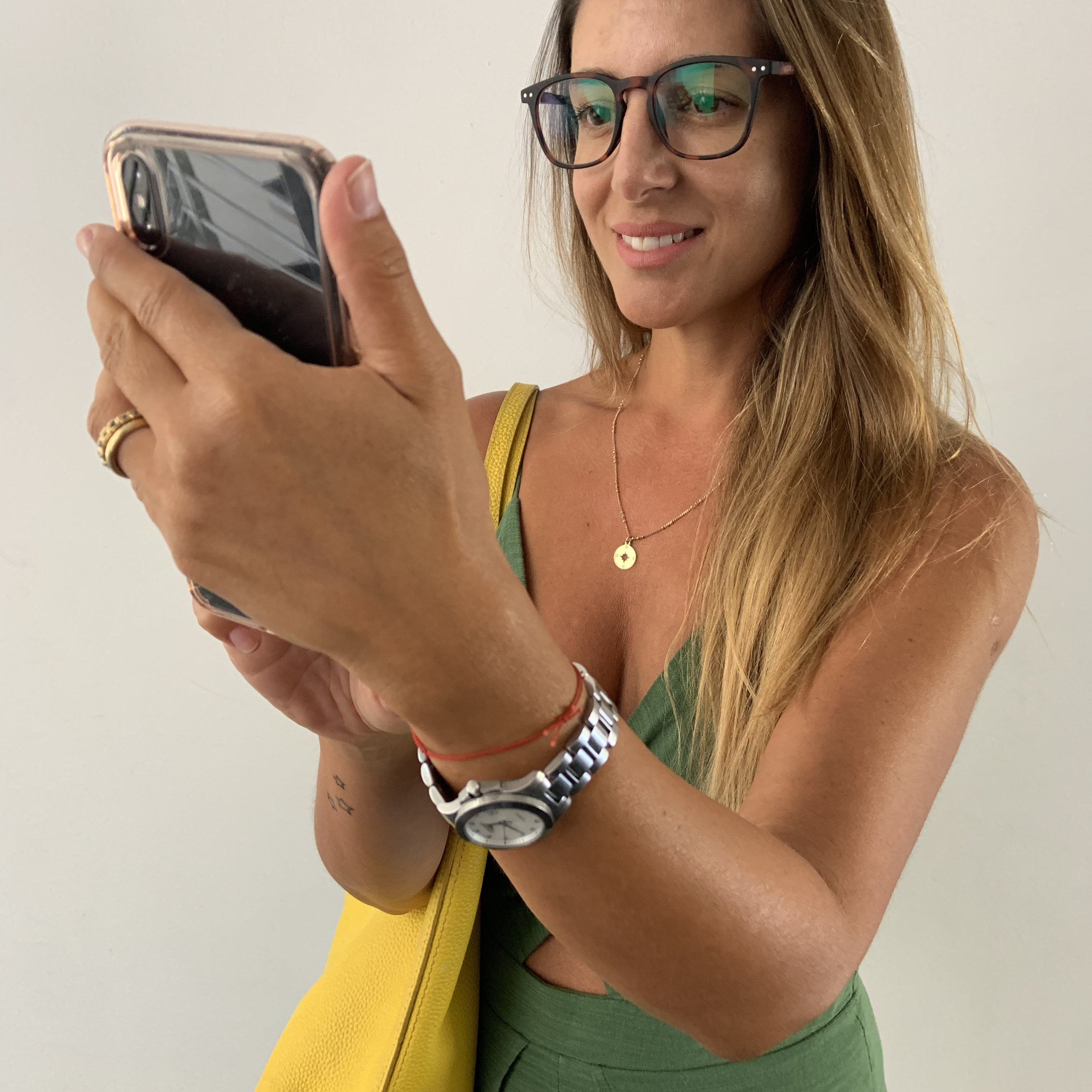 The Artist Tort Claro